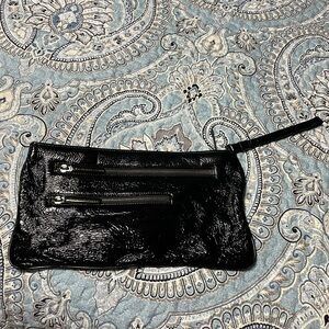 Hobo wristlet *super sexy